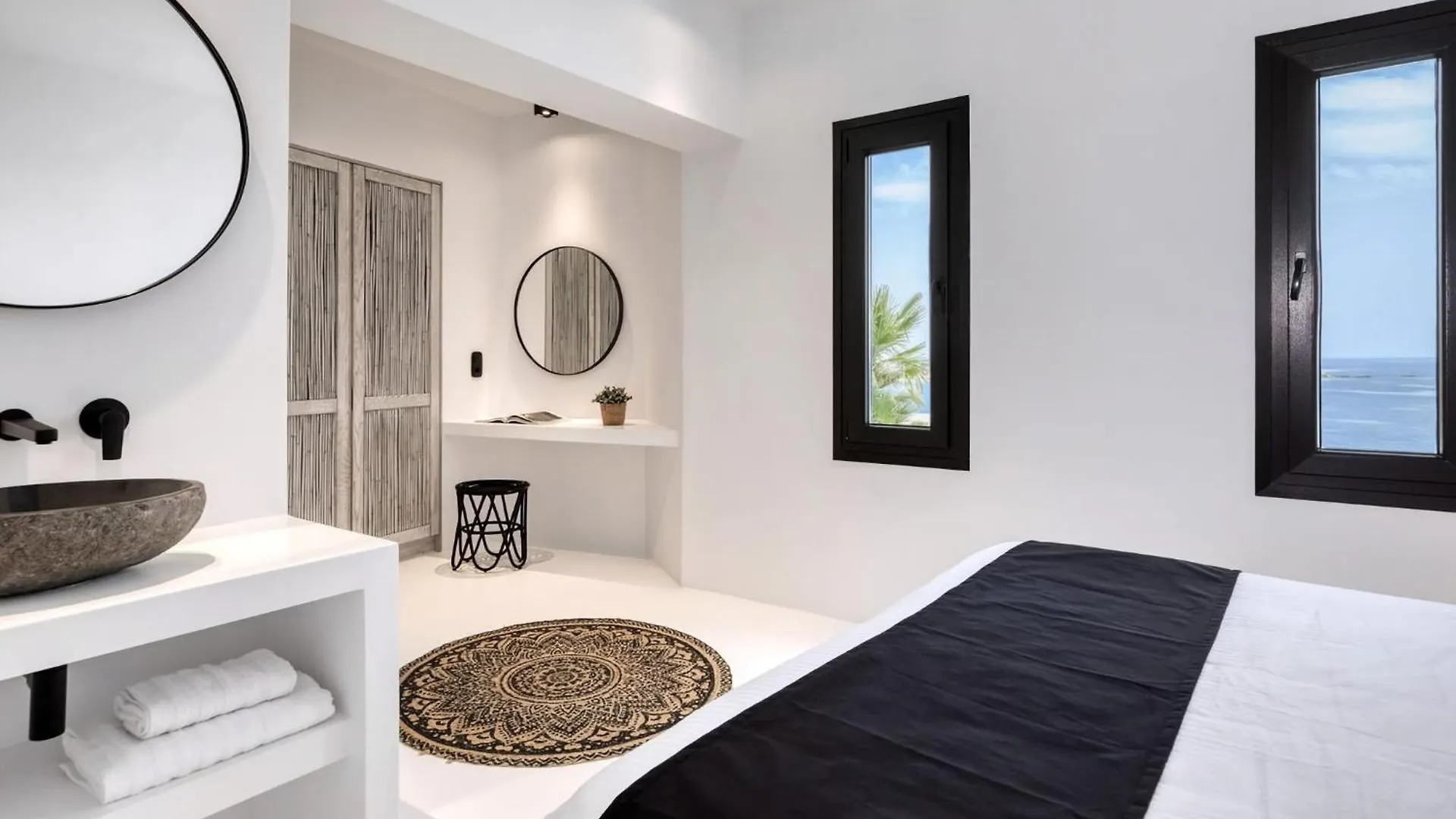 Dazzling Mykonos Villa Villa Lvellie 6 Bedrooms Unique Aegean Sea Views Private Infinity Pool Two Private Jacuzzis Psarou Beach Griekenland