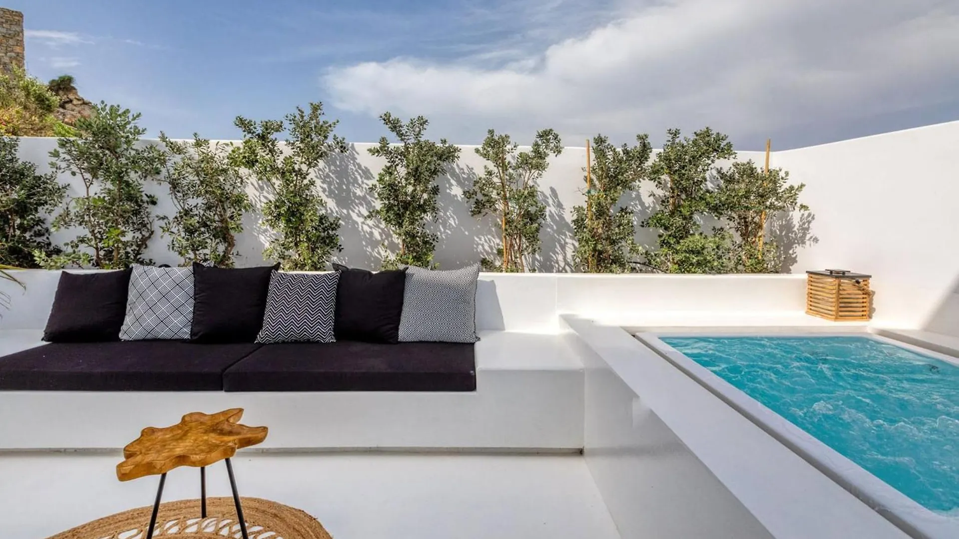 Dazzling Mykonos Villa Villa Lvellie 6 Bedrooms Unique Aegean Sea Views Private Infinity Pool Two Private Jacuzzis Psarou Beach Psarou (Mykonos)