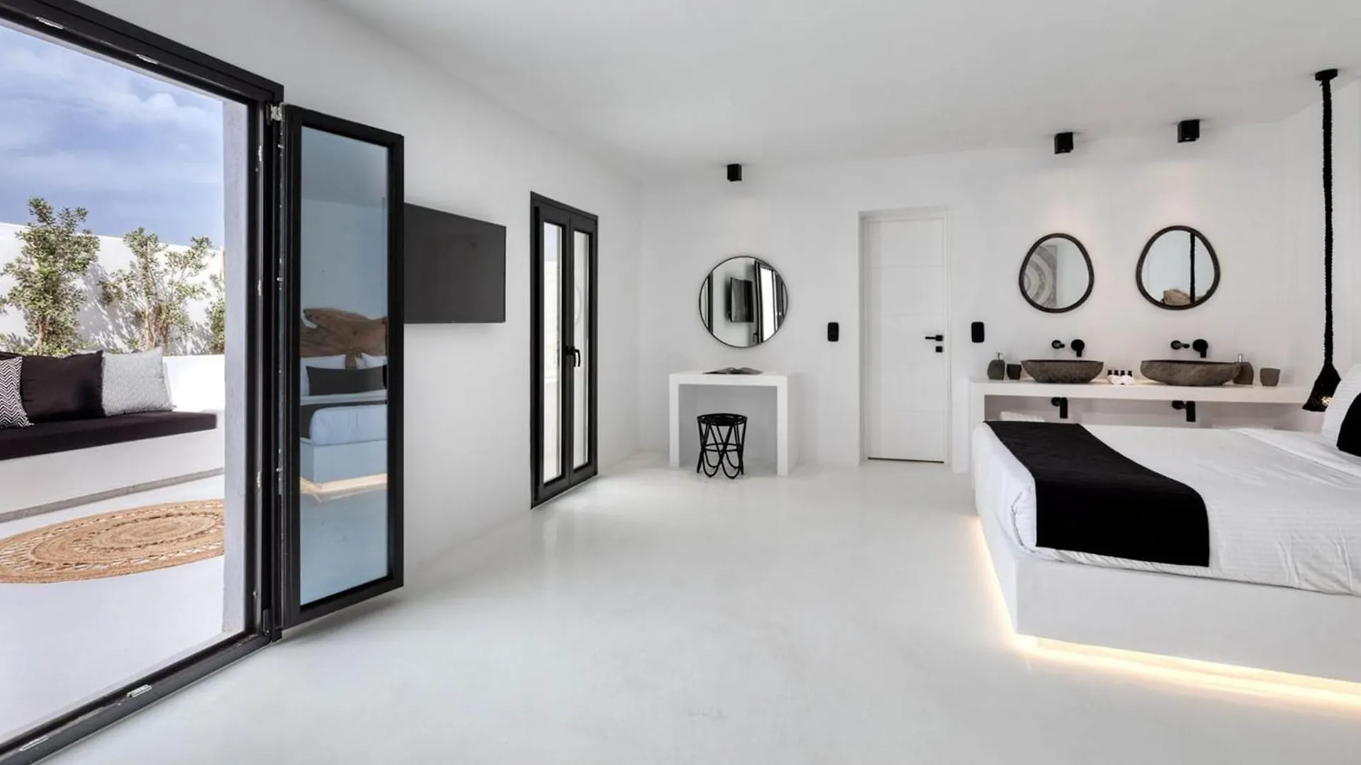 Dazzling Mykonos Villa Villa Lvellie 6 Bedrooms Unique Aegean Sea Views Private Infinity Pool Two Private Jacuzzis Psarou Beach Psarou (Mykonos)
